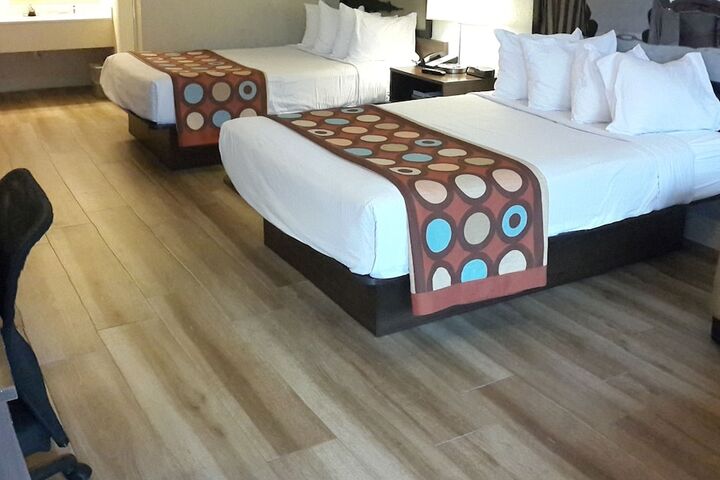 Room 58 of 77
