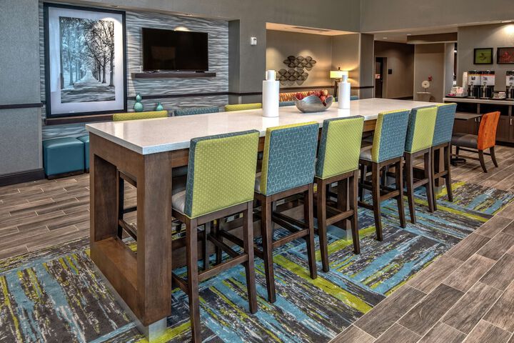 Hampton Inn & Suites Nashville / Goodlettsville