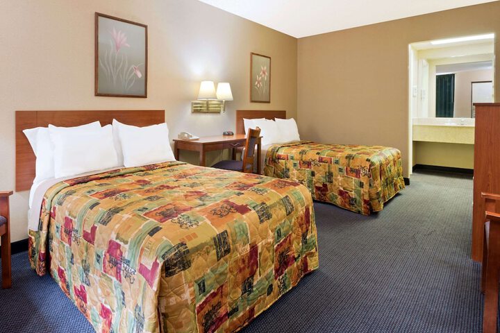 Knights Inn Elizabethtown