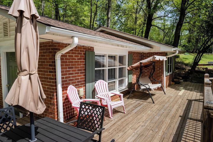 Mountain Aire Cottages Inn & Glamping