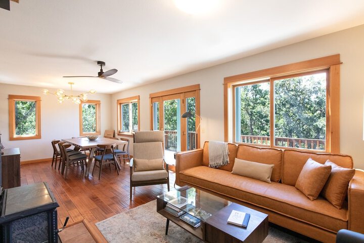 The Oaks Home features Private Disc Golf Course by RedAwning