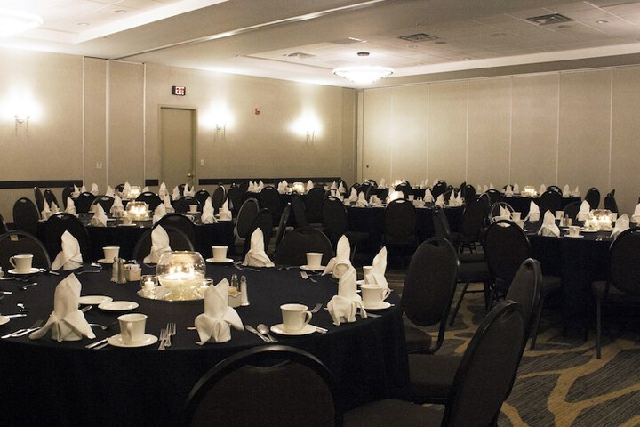 Embassy Suites by Hilton Milwaukee Brookfield
