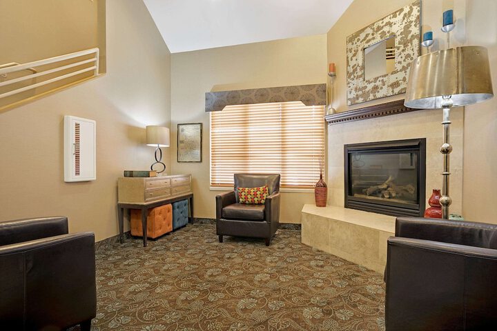 Hotel Interior 10 of 36