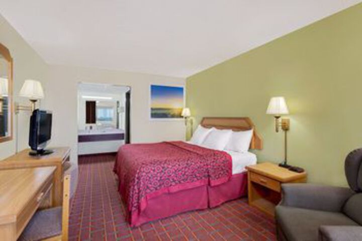 DAYS INN WILLIAMSBURG