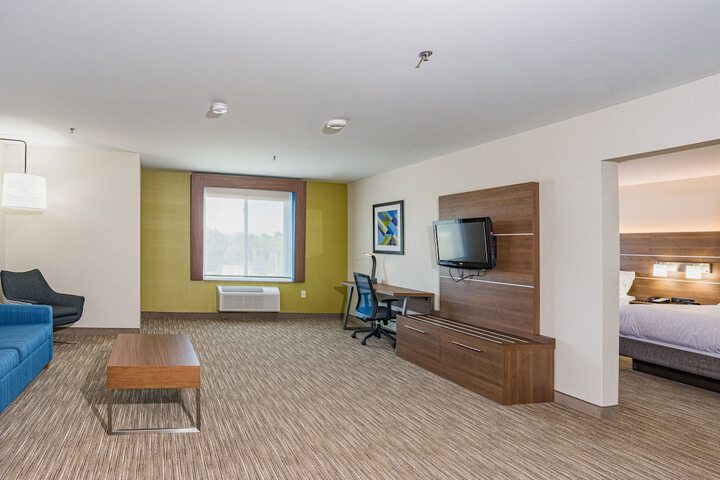 Room 22 of 40