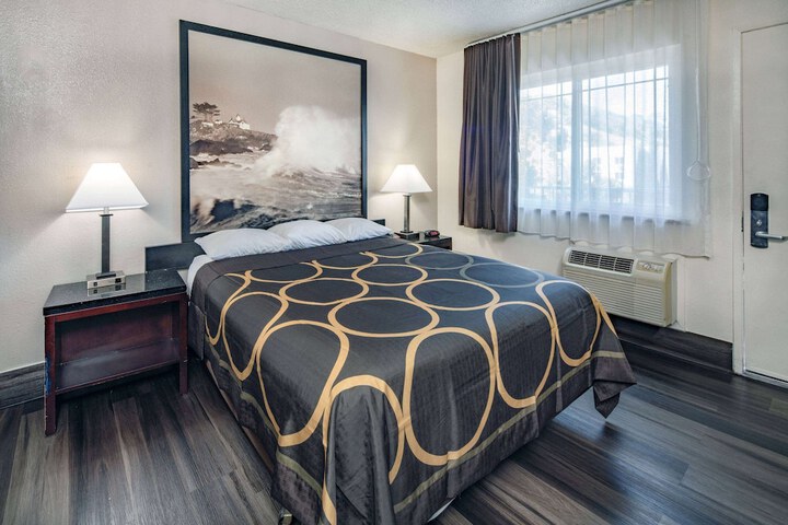 Room 20 of 43