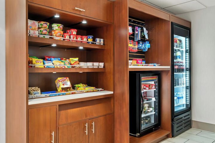 Holiday Inn Express & Suites Marion by IHG