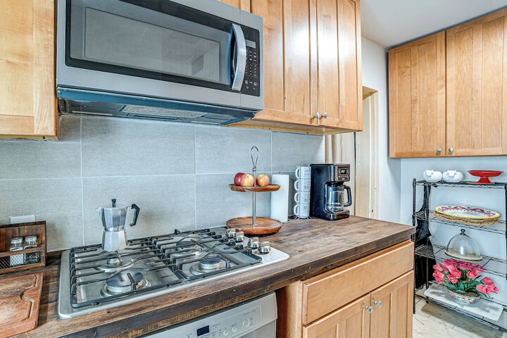 Quiet Owego Getaway Near Main Street & Riverwalk!