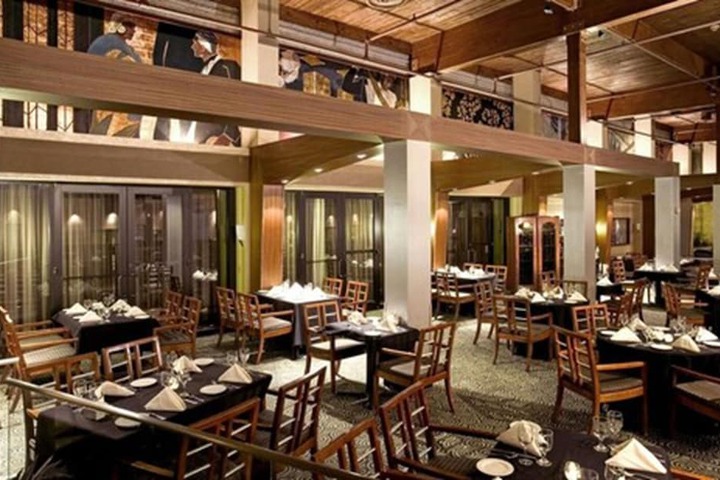 Dining 14 of 22