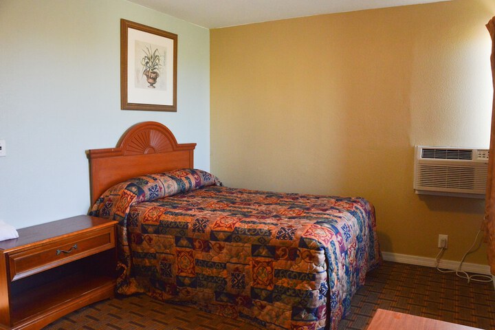 Room 15 of 39