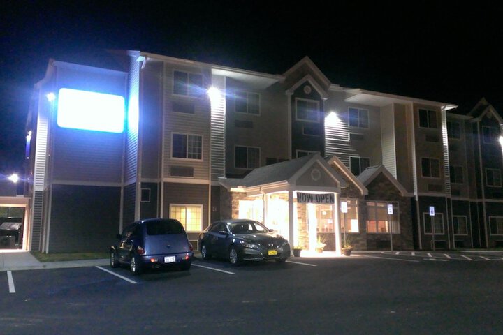 Hotel 2 of 33