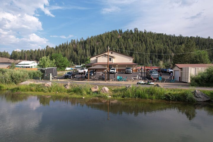 RiverWalk Inn
