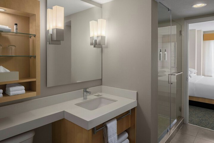 Delta Hotels by Marriott Whistler Village Suites