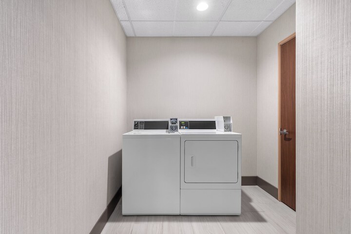 Holiday Inn Express Coralville by IHG