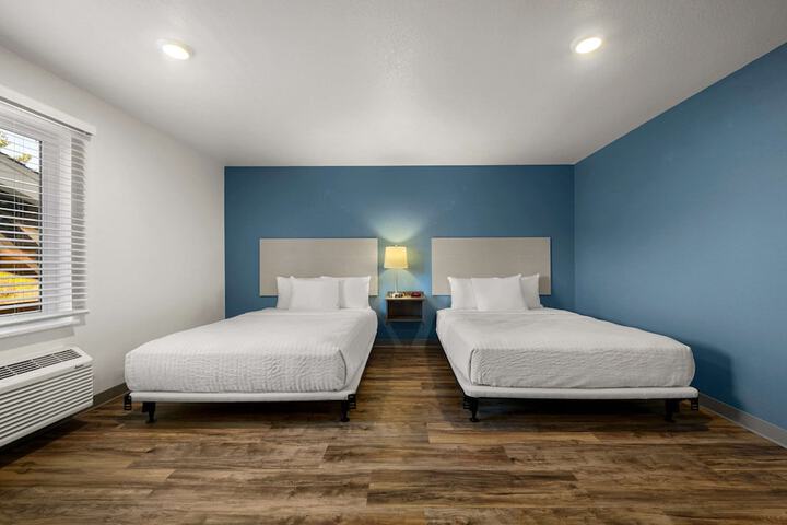 Room 27 of 39