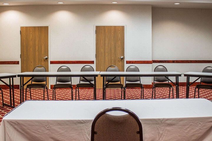 Quality Inn & Suites Bellville - Mansfield