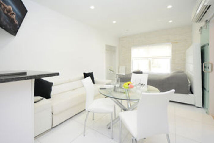 Lincoln Road Apartments