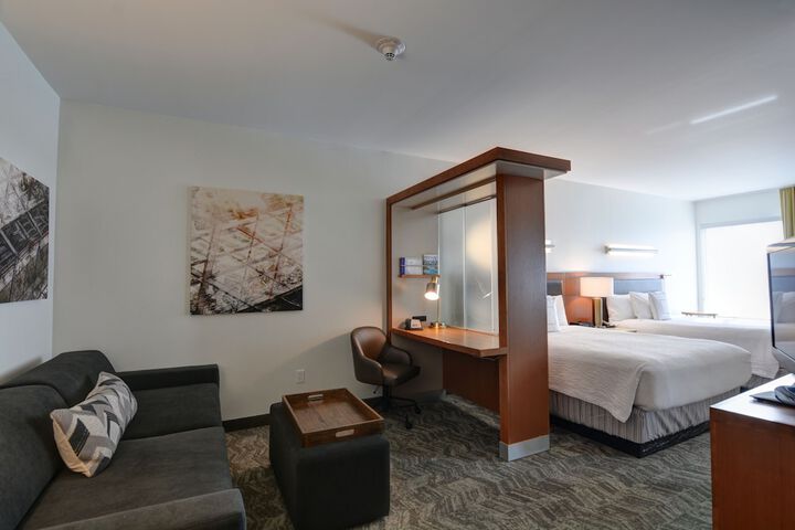Room 22 of 39