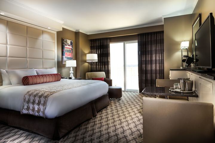 Room 26 of 39