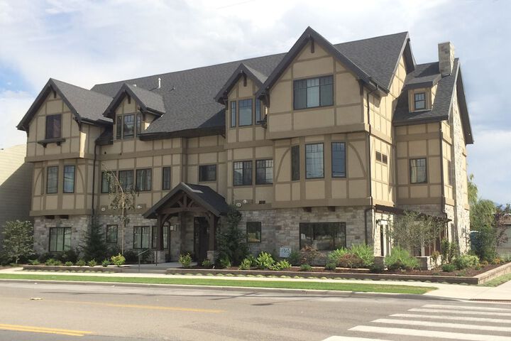 Aspenwood Manor South