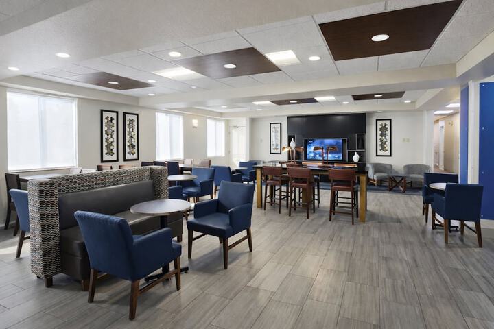 Holiday Inn Express & Suites Winner by IHG