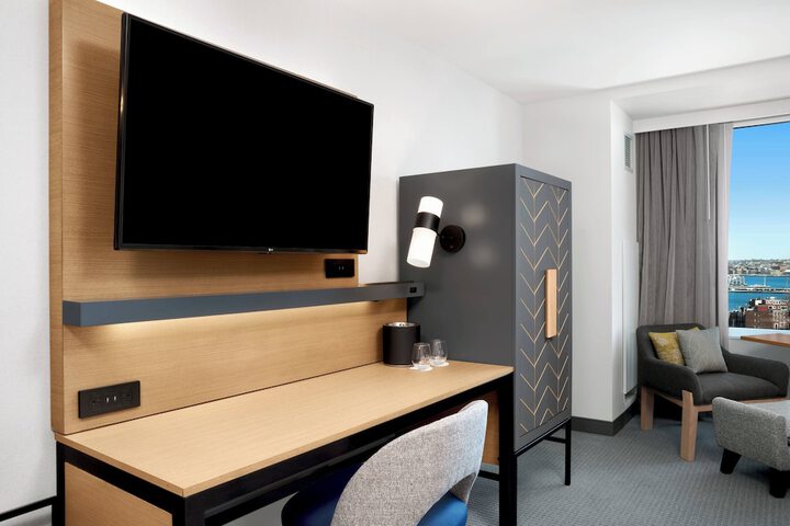 Room 27 of 49