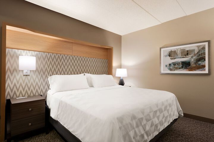 Room 25 of 65