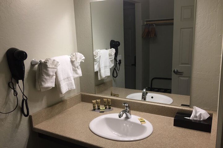 Holiday Lodge