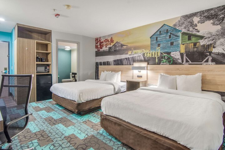 Room 21 of 43