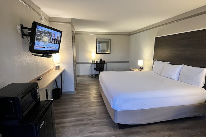 Room 39 of 62
