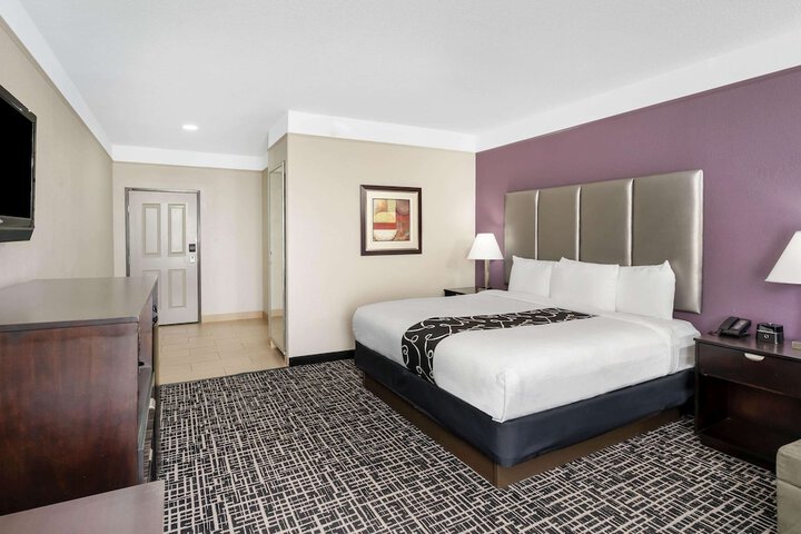 Room 21 of 39