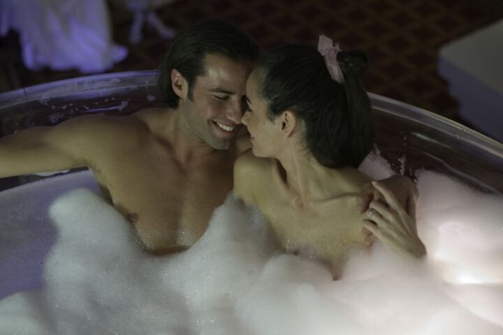Hot Tub 42 of 56