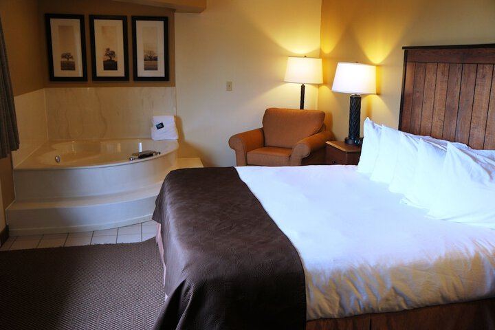 AmericInn by Wyndham Two Harbors Near Lake Superior