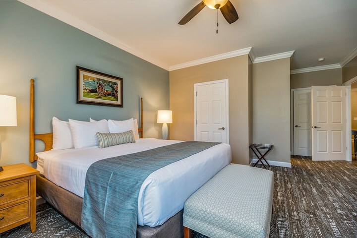 Room 34 of 106