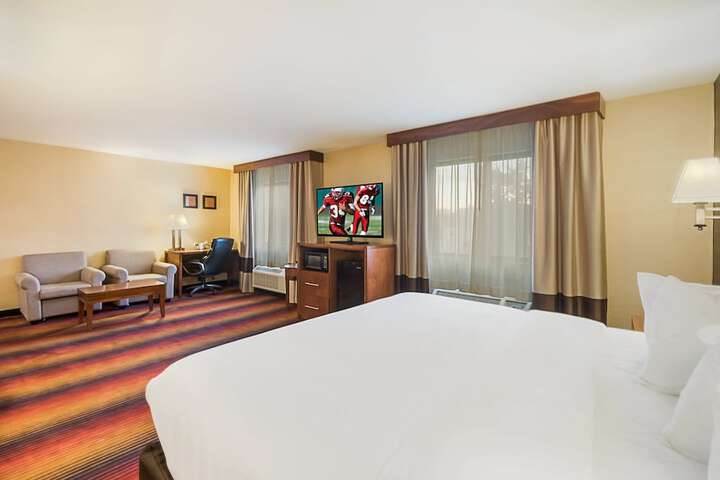 Room 13 of 34