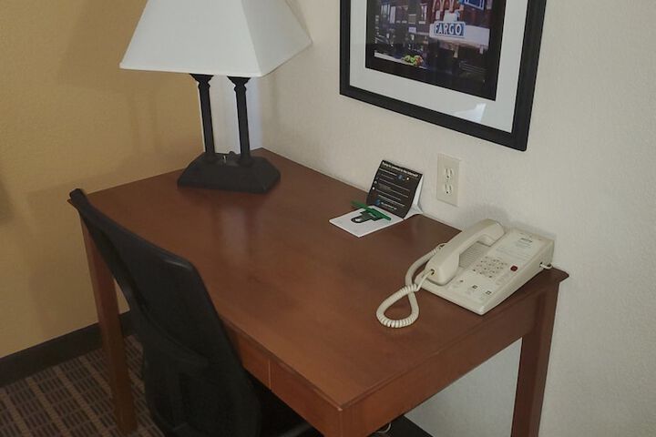 Room 8 of 24