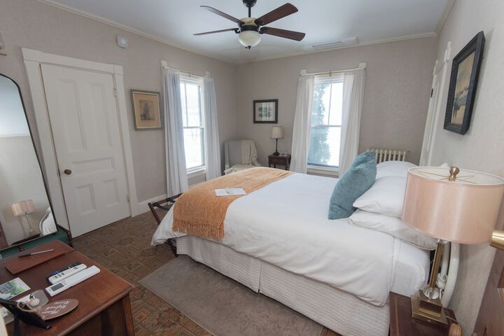 LimeRock Inn