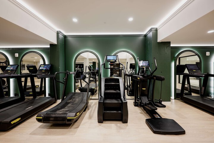 Hotel Fort Des Moines Curio Collection by Hilton