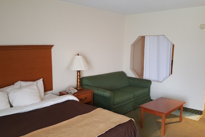 Room 14 of 35