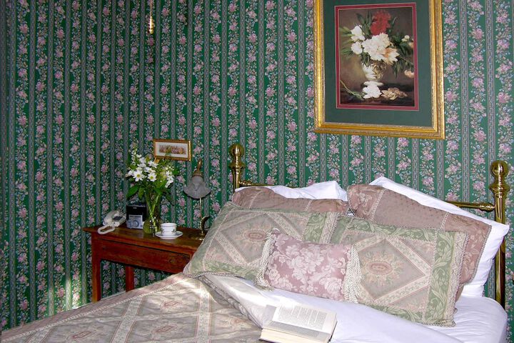 Room 7 of 65
