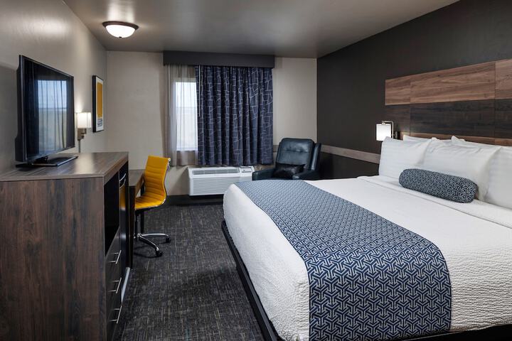 Room 26 of 38