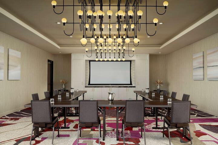 The Knoll Hotel Napa Valley Tapestry Collection by Hilton