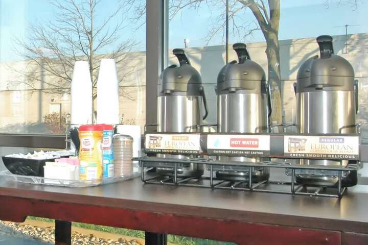 Breakfast/Coffee Service 25 of 26