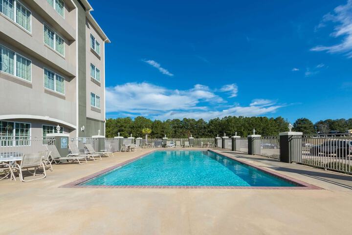 Pool 5 of 33