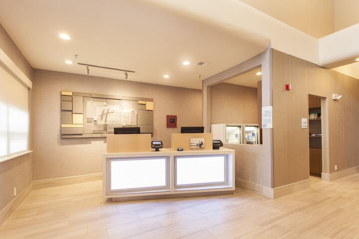 Hotel 4 of 34