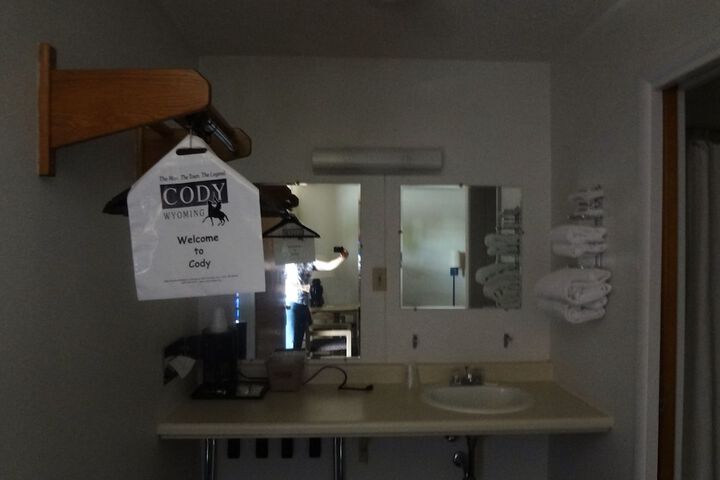 Room 31 of 64