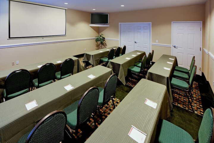 MainStay Suites Addison-Dallas
