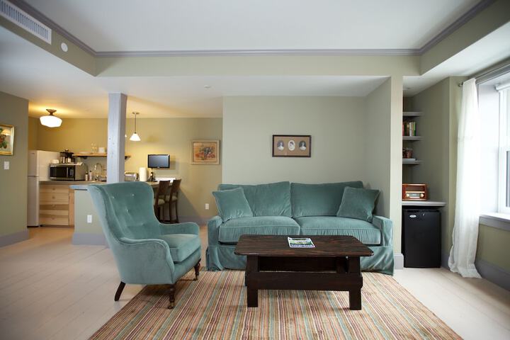 Room 50 of 78