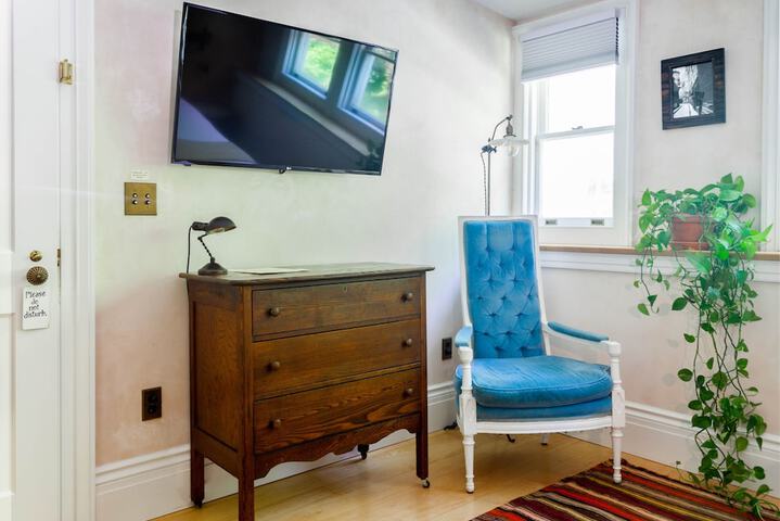 Room 21 of 71