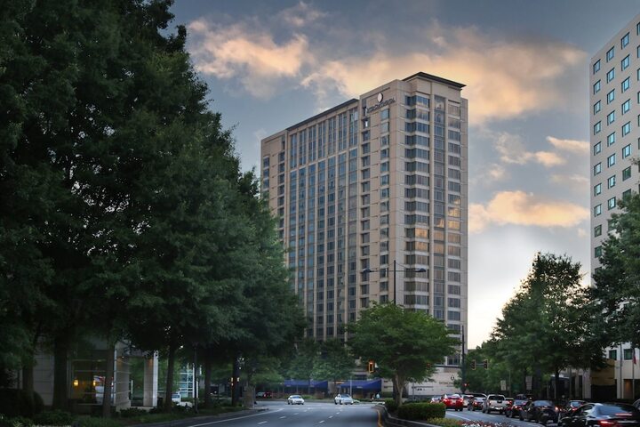 Hotel 6 of 100
